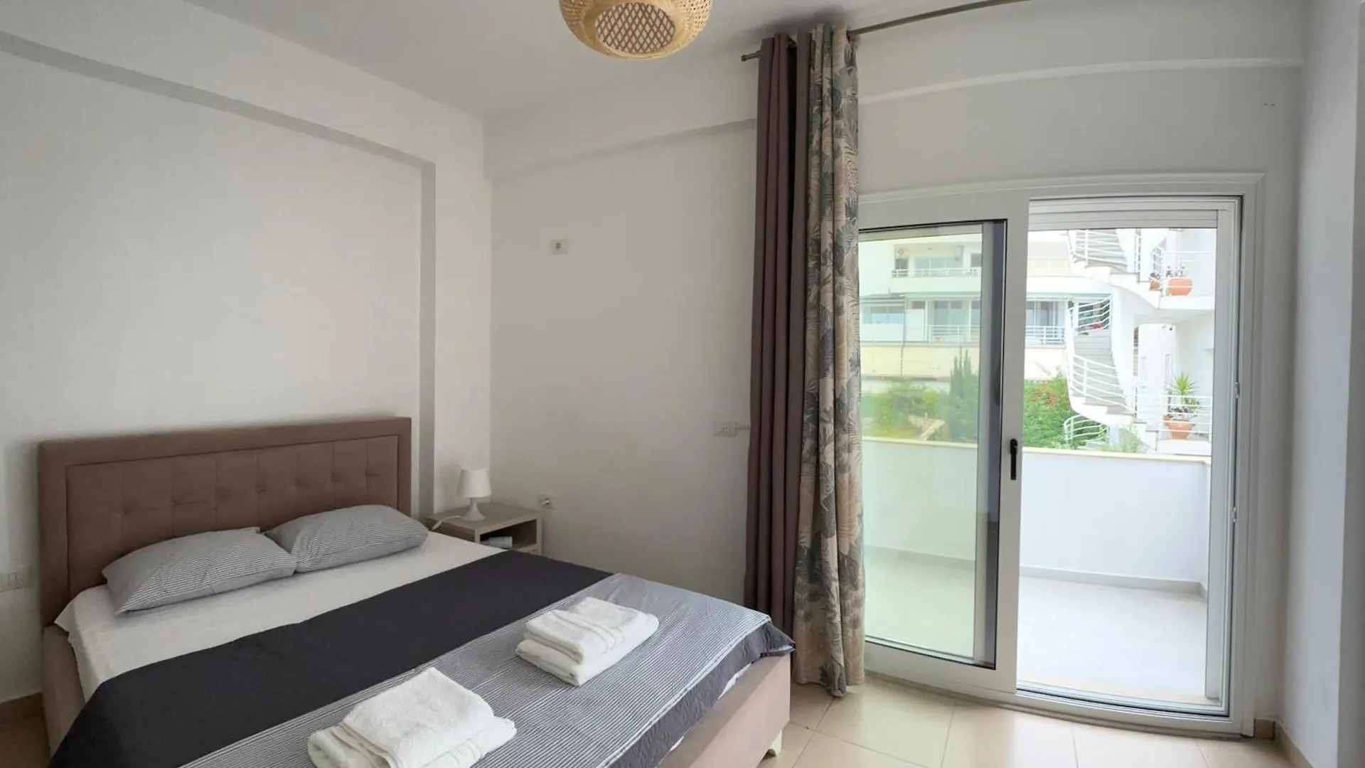 Dora'S Apartment Dhërmi 0*,  Αλβανία